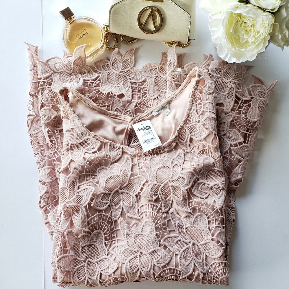CHARLOTTE RUSSE Lace Dress - Picture 4 of 8